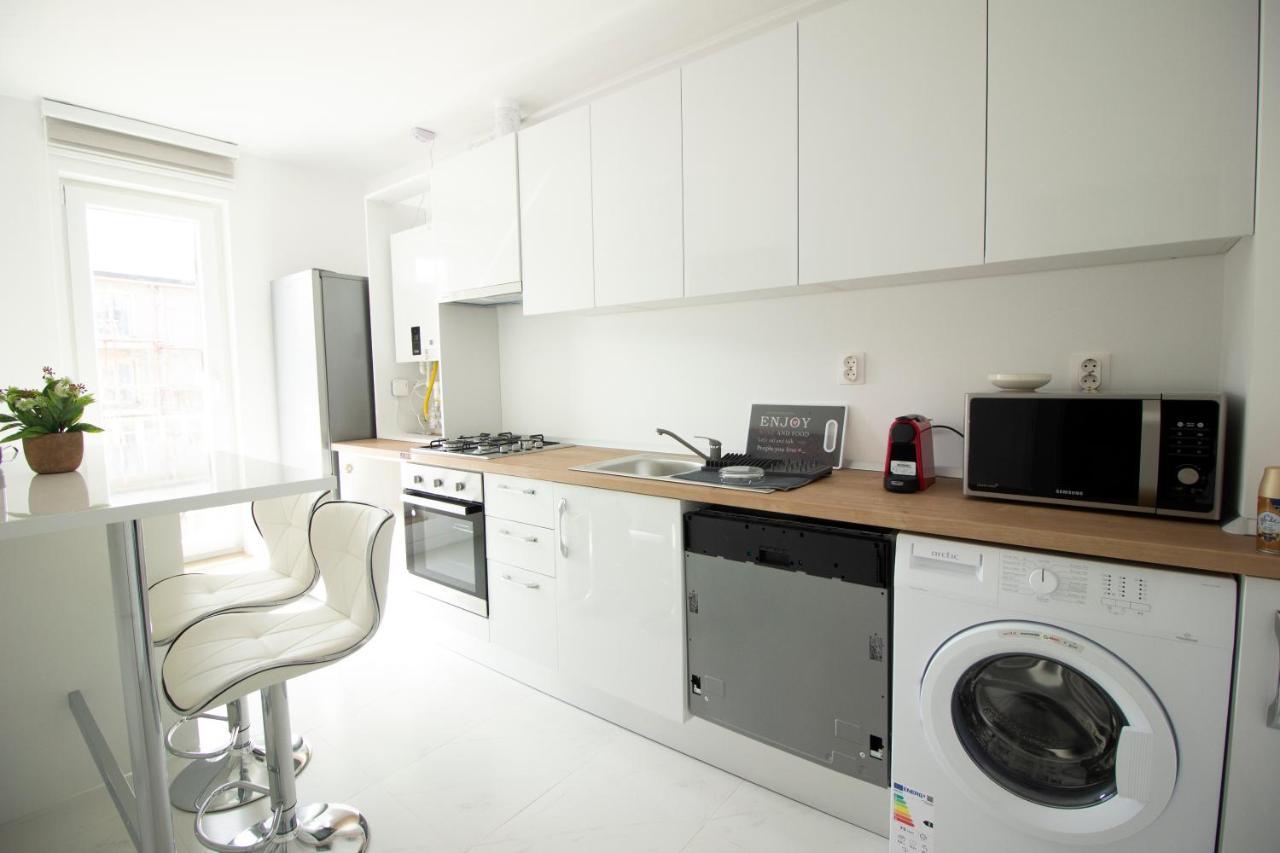 3 Rooms A502 Stayinn By Cosmopolis Bucarest Extérieur photo